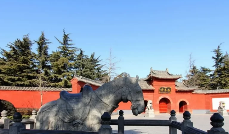 7. White Horse Temple, Luolong District